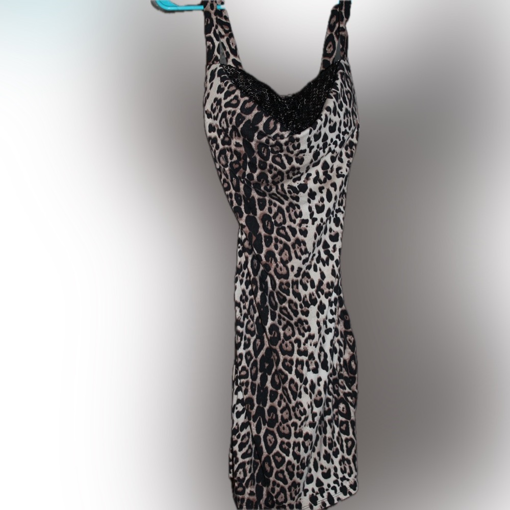 Leopard dress with sequin accents